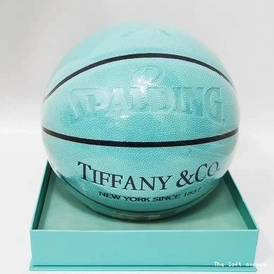 BASKETBALL & TIFFANY CO 0811